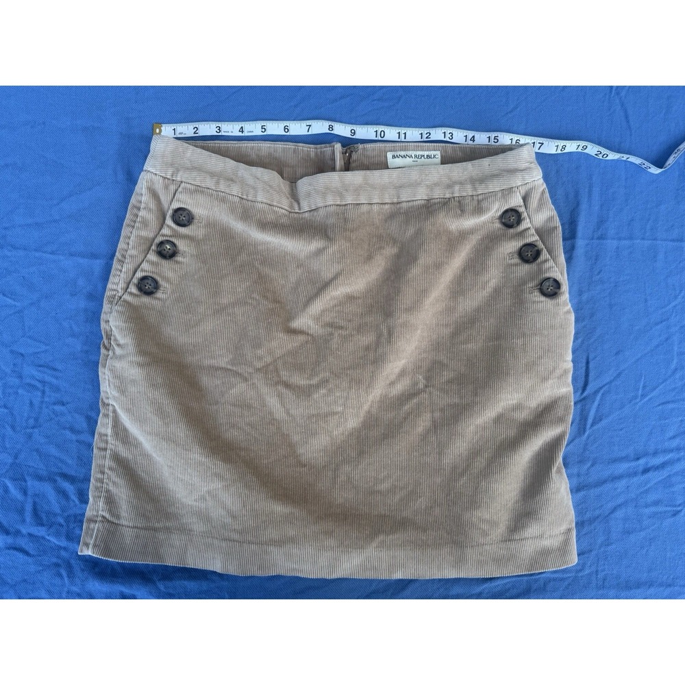 Banana Republic Corduroy Mini Skirt Women's Size 14 Beige Button Accent